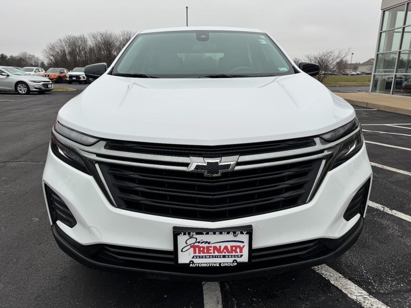 Chevrolet Equinox Vehicle Full-screen Gallery Image 09