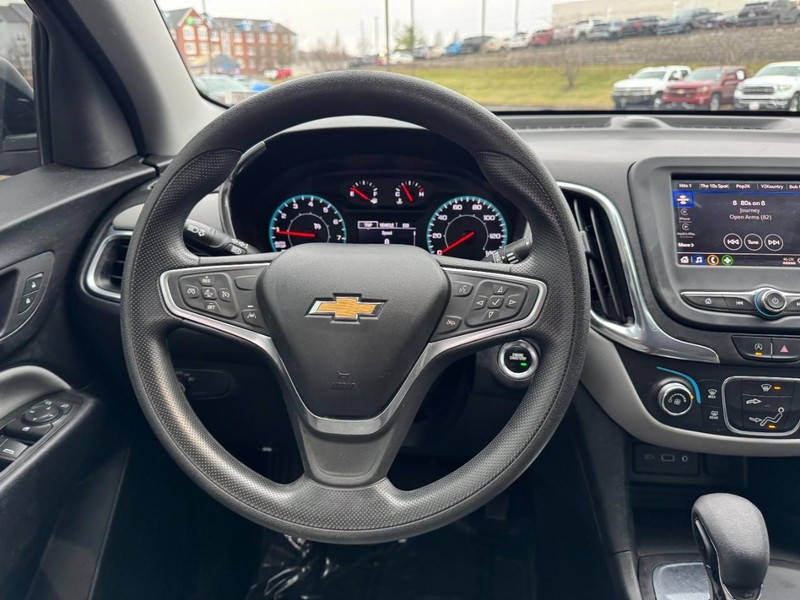 Chevrolet Equinox Vehicle Full-screen Gallery Image 12