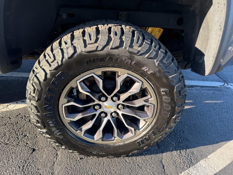 Chevrolet Colorado Vehicle Full-screen Gallery Image 07