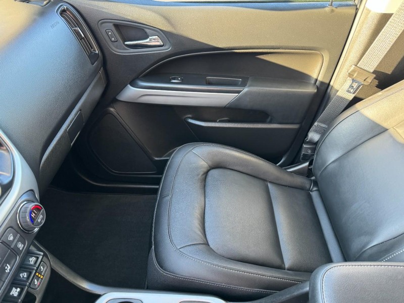 Chevrolet Colorado Vehicle Full-screen Gallery Image 13