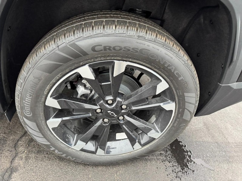 Chevrolet Equinox Vehicle Image 05