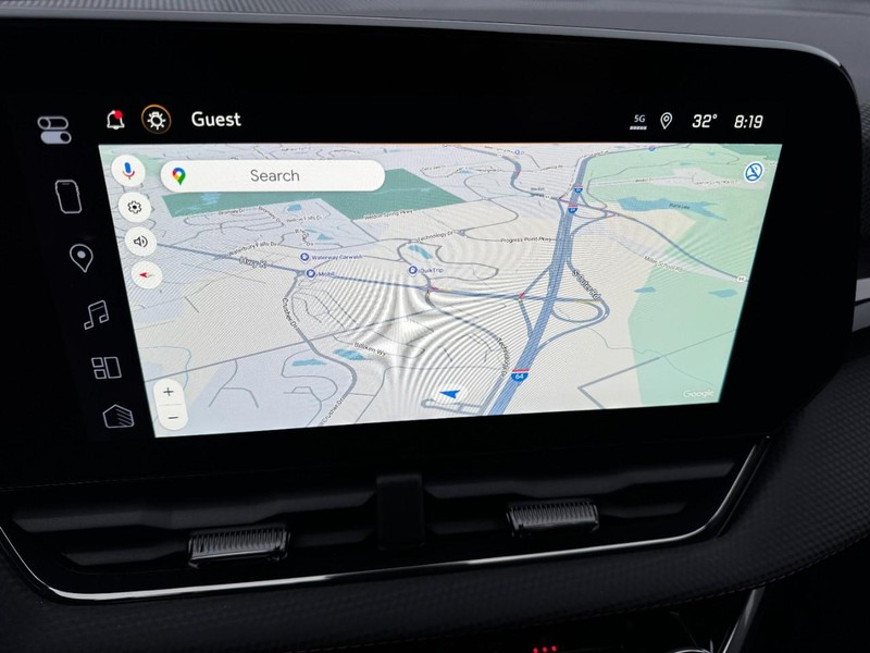 Chevrolet Equinox Vehicle Image 13