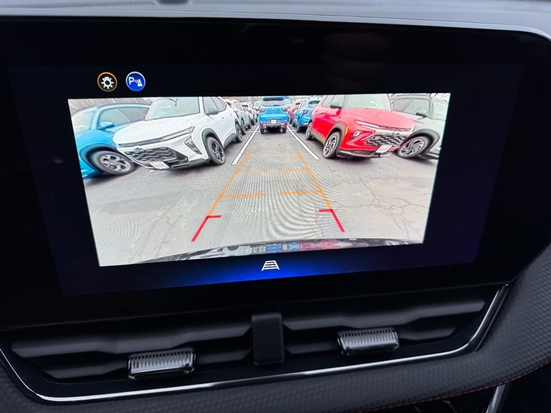 Chevrolet Equinox Vehicle Image 14