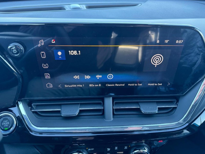 Chevrolet Trax Vehicle Image 11