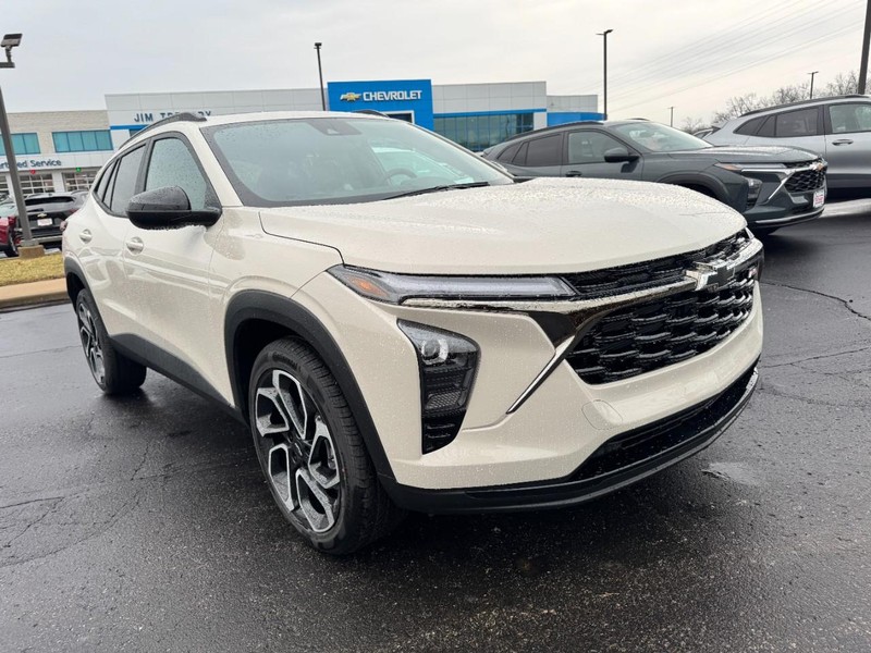 Chevrolet Trax Vehicle Image 02