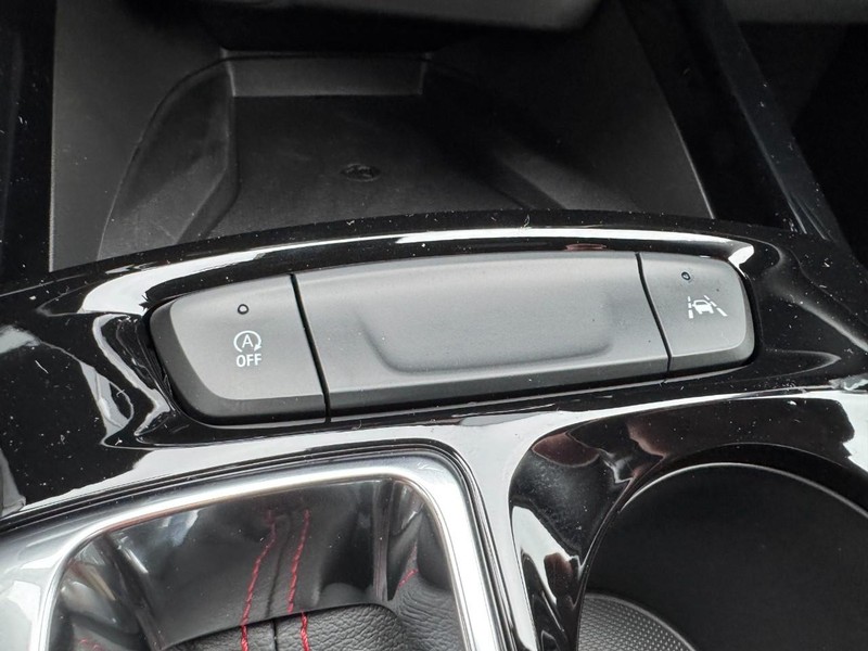 Chevrolet Trax Vehicle Image 16