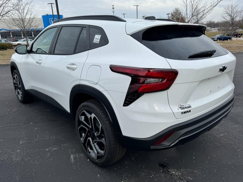 Chevrolet Trax Vehicle Image 05