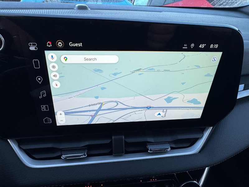 Chevrolet Equinox Vehicle Image 13