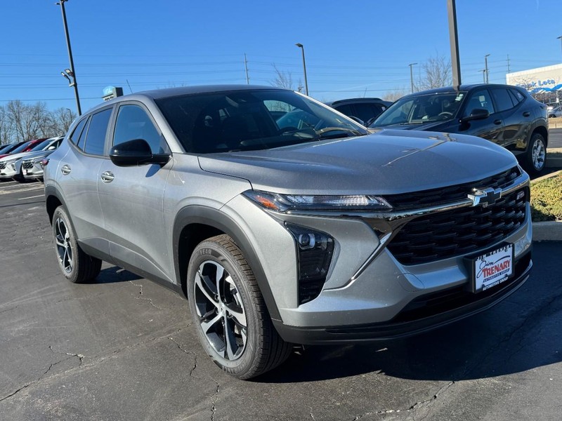 Chevrolet Trax Vehicle Image 02