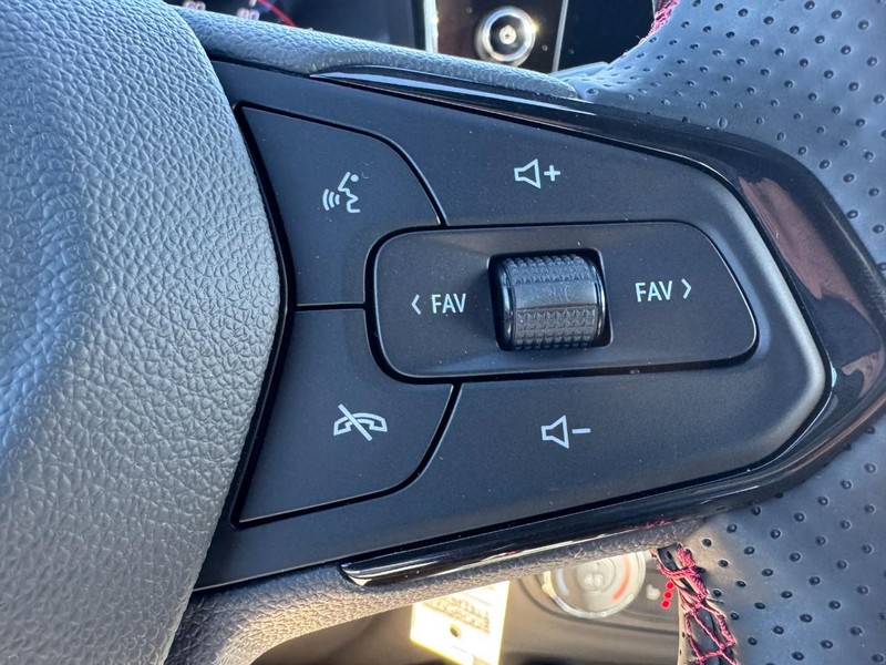 Chevrolet Trax Vehicle Image 12