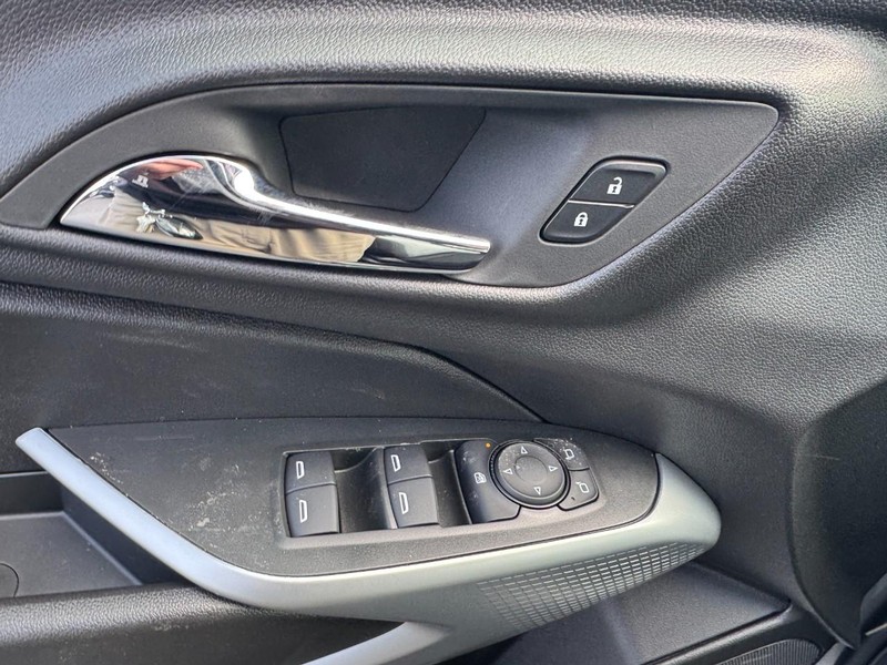 Chevrolet Trax Vehicle Image 10