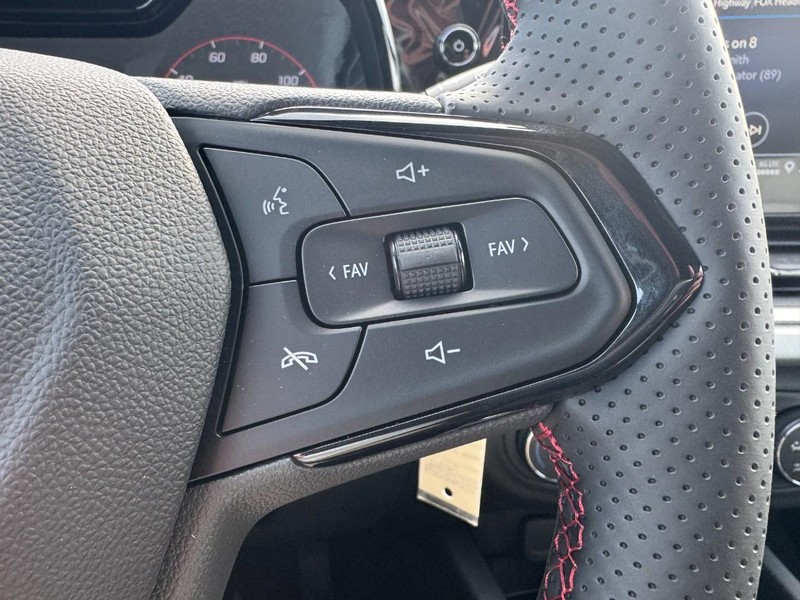 Chevrolet Trax Vehicle Image 12