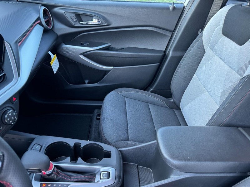 Chevrolet Trax Vehicle Image 08