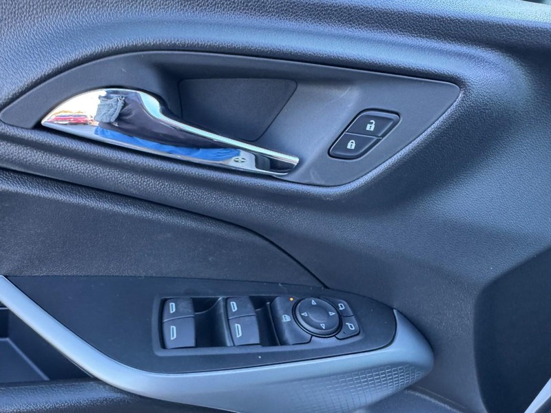 Chevrolet Trax Vehicle Image 10