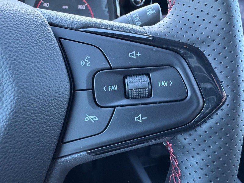 Chevrolet Trax Vehicle Image 12