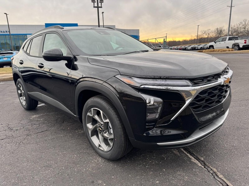 Chevrolet Trax Vehicle Image 02