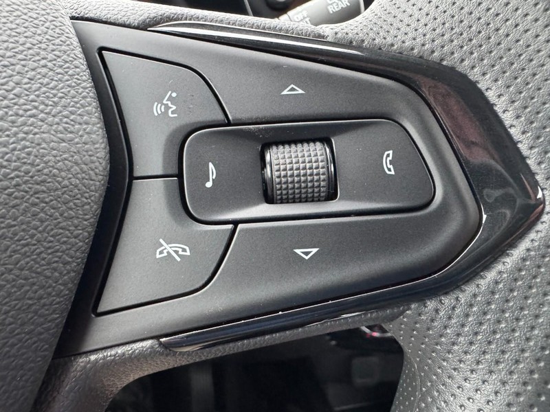 Chevrolet Trax Vehicle Image 11