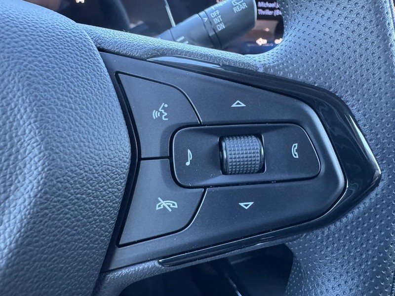 Chevrolet Trax Vehicle Image 11