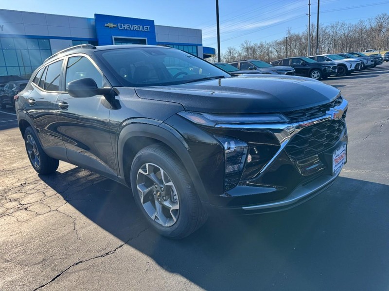 Chevrolet Trax Vehicle Image 02