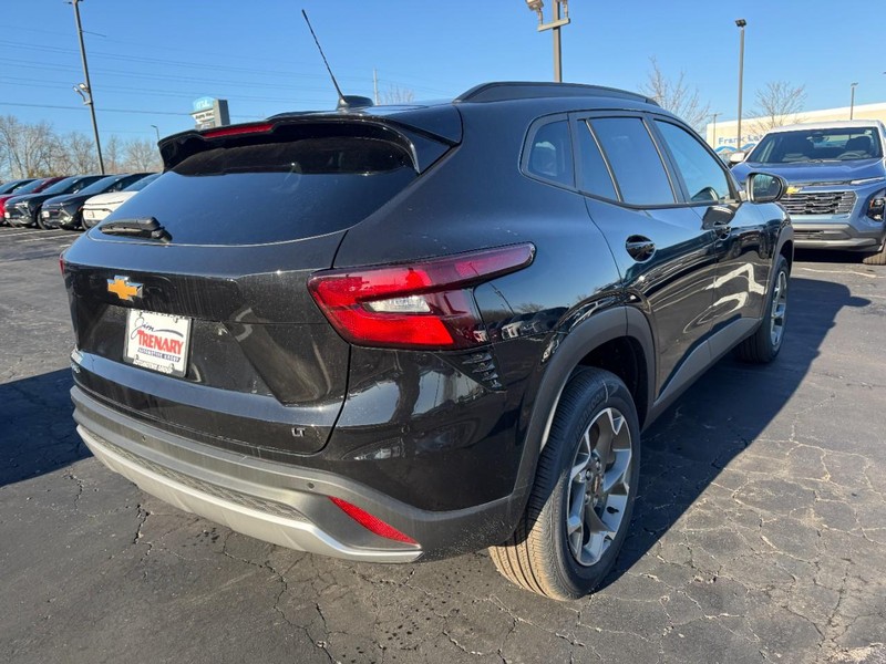 Chevrolet Trax Vehicle Image 03