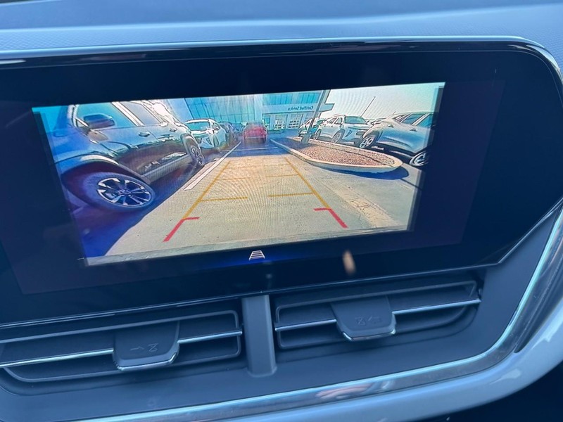 Chevrolet Trax Vehicle Image 15