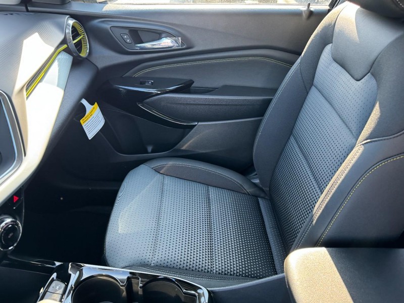 Chevrolet Trax Vehicle Image 08