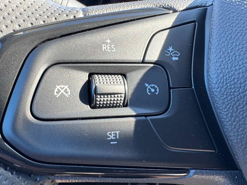 Chevrolet Trax Vehicle Image 11