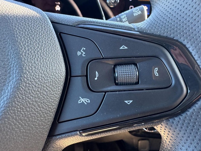 Chevrolet Trax Vehicle Image 12