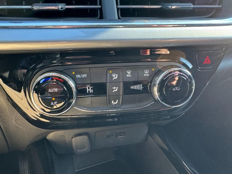 Chevrolet Trax Vehicle Image 13