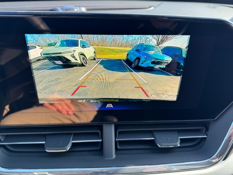 Chevrolet Trax Vehicle Image 15