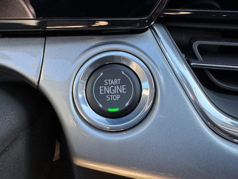 Chevrolet Trax Vehicle Image 16