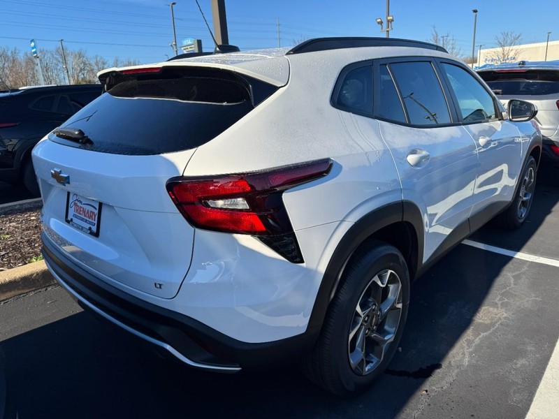 Chevrolet Trax Vehicle Image 02