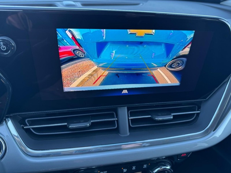 Chevrolet Trax Vehicle Image 14