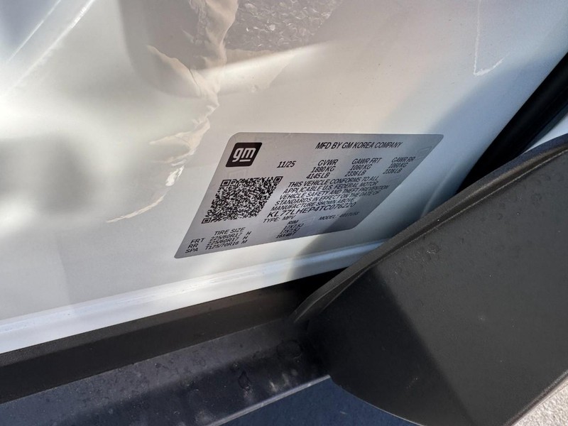 Chevrolet Trax Vehicle Image 16