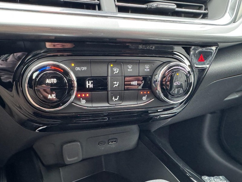 Chevrolet Trax Vehicle Image 11