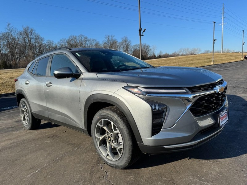 Chevrolet Trax Vehicle Image 02