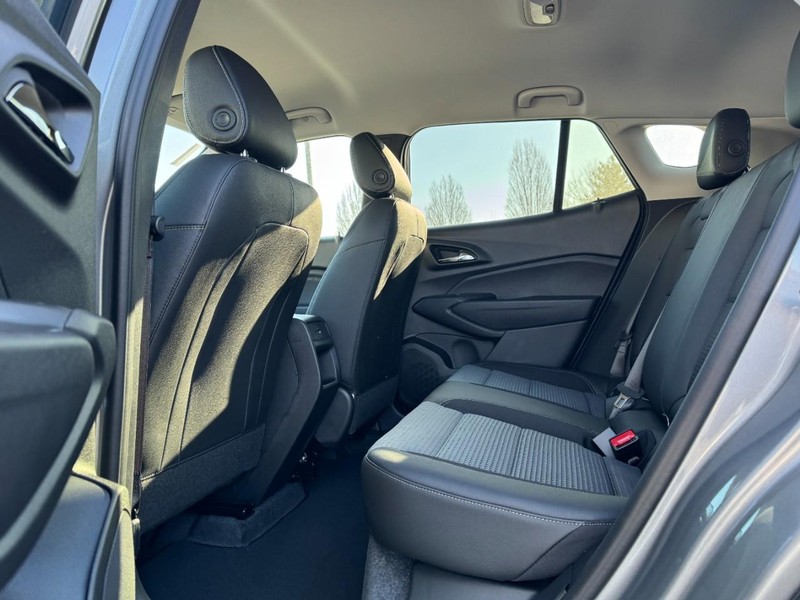 Chevrolet Trax Vehicle Image 07