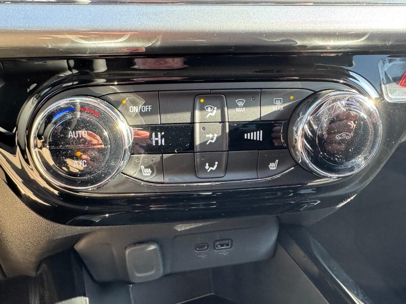 Chevrolet Trax Vehicle Image 13