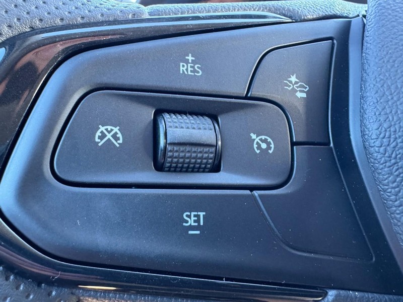 Chevrolet Trax Vehicle Image 09