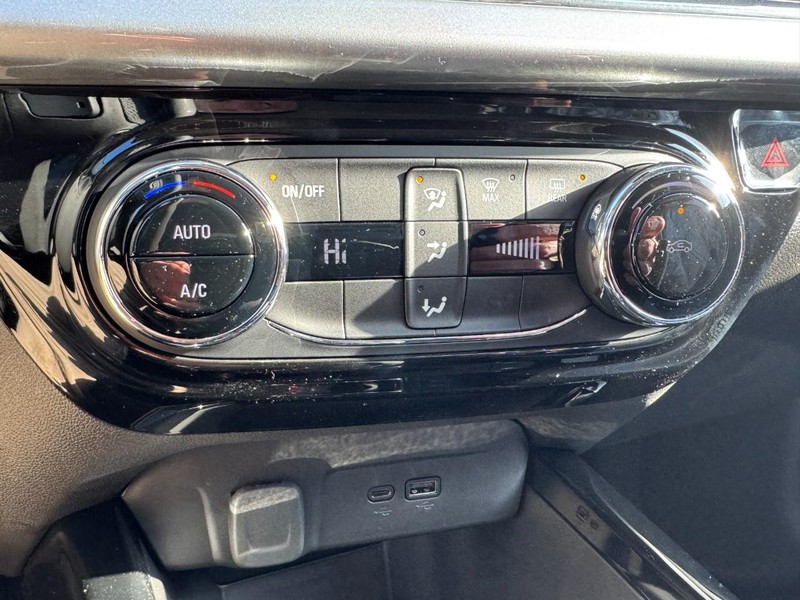 Chevrolet Trax Vehicle Image 11