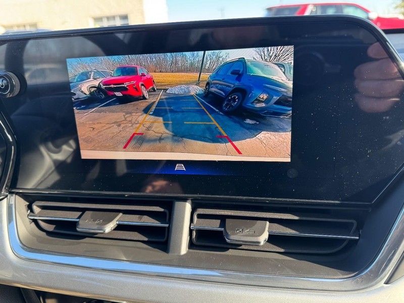 Chevrolet Trax Vehicle Image 13