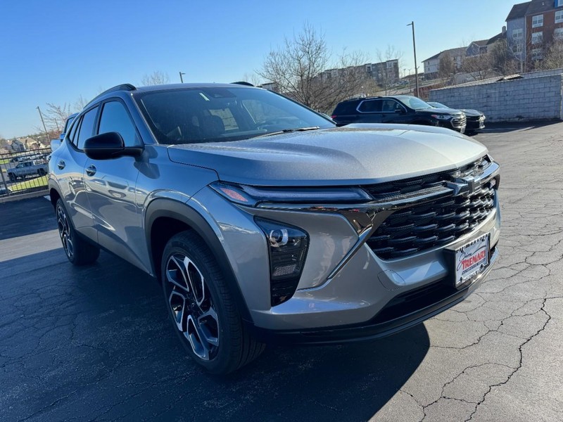 Chevrolet Trax Vehicle Image 02