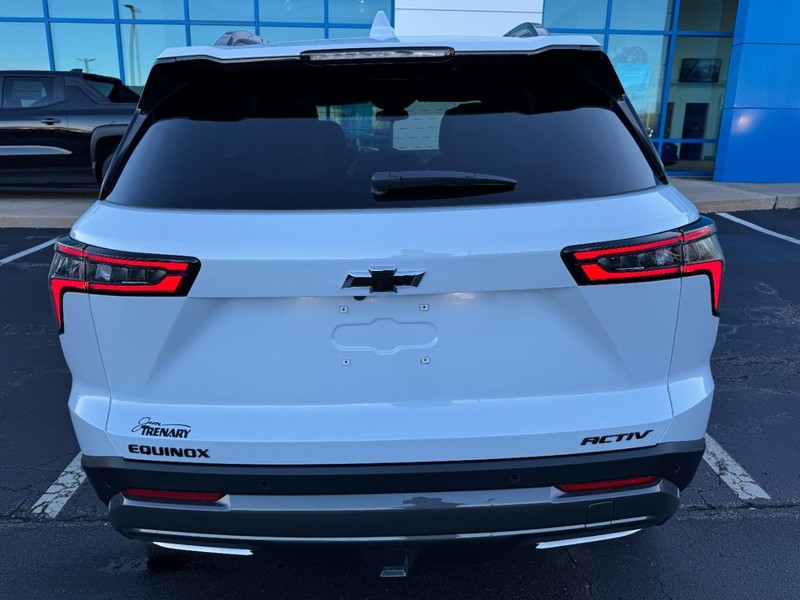 Chevrolet Equinox Vehicle Image 04