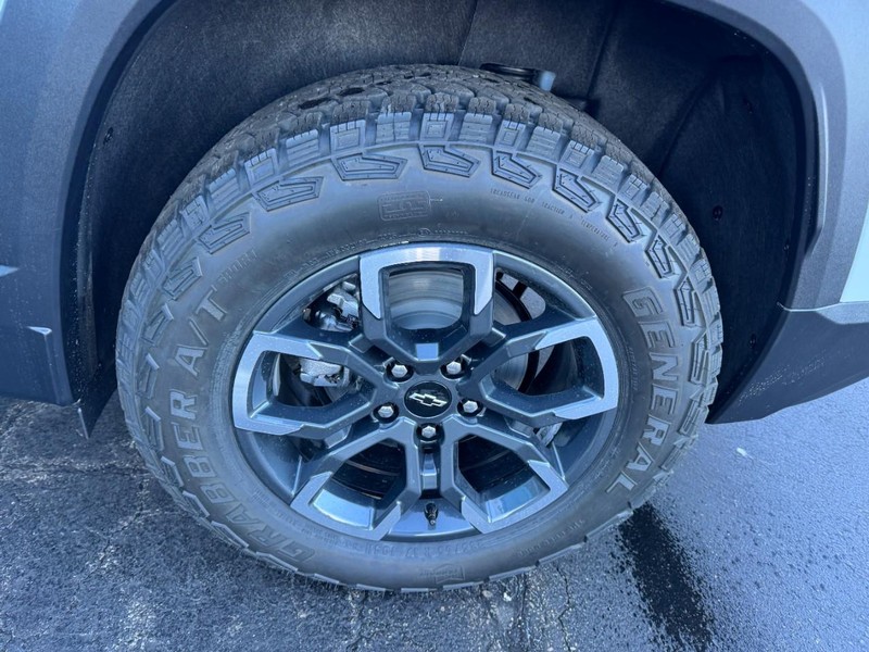 Chevrolet Equinox Vehicle Image 06