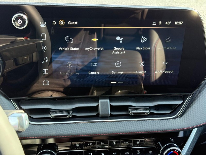 Chevrolet Equinox Vehicle Image 11