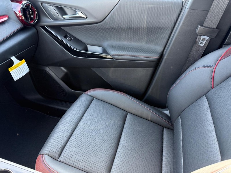 Chevrolet Equinox Vehicle Image 15