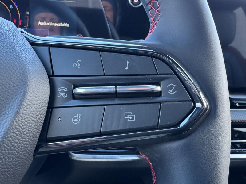 Chevrolet Equinox Vehicle Image 13