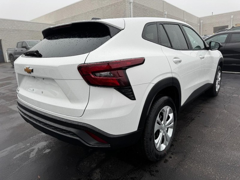 Chevrolet Trax Vehicle Image 03