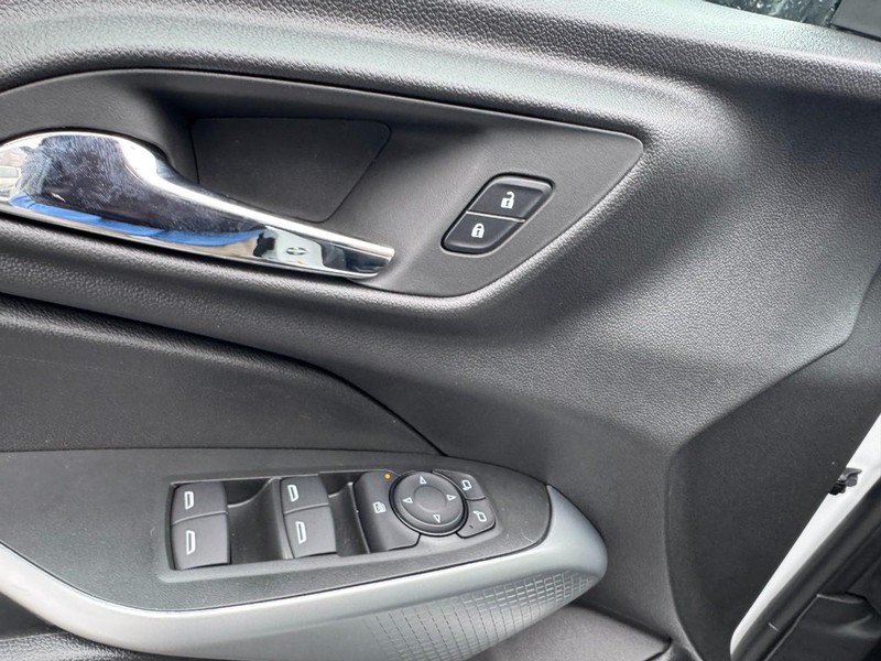 Chevrolet Trax Vehicle Image 10