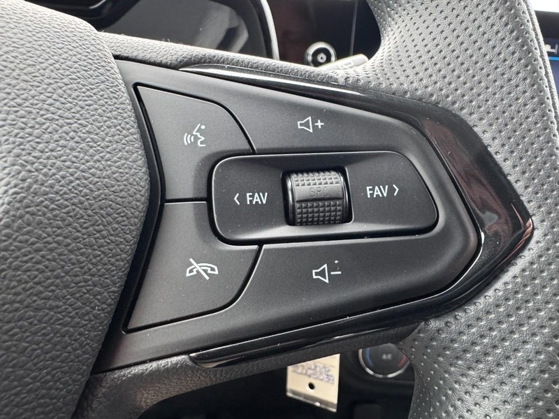 Chevrolet Trax Vehicle Image 12